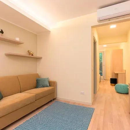 Bilocale In Via Bellinzona Διαμέρισμα Όπως