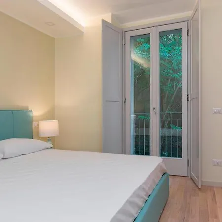 Bilocale In Via Bellinzona Διαμέρισμα *